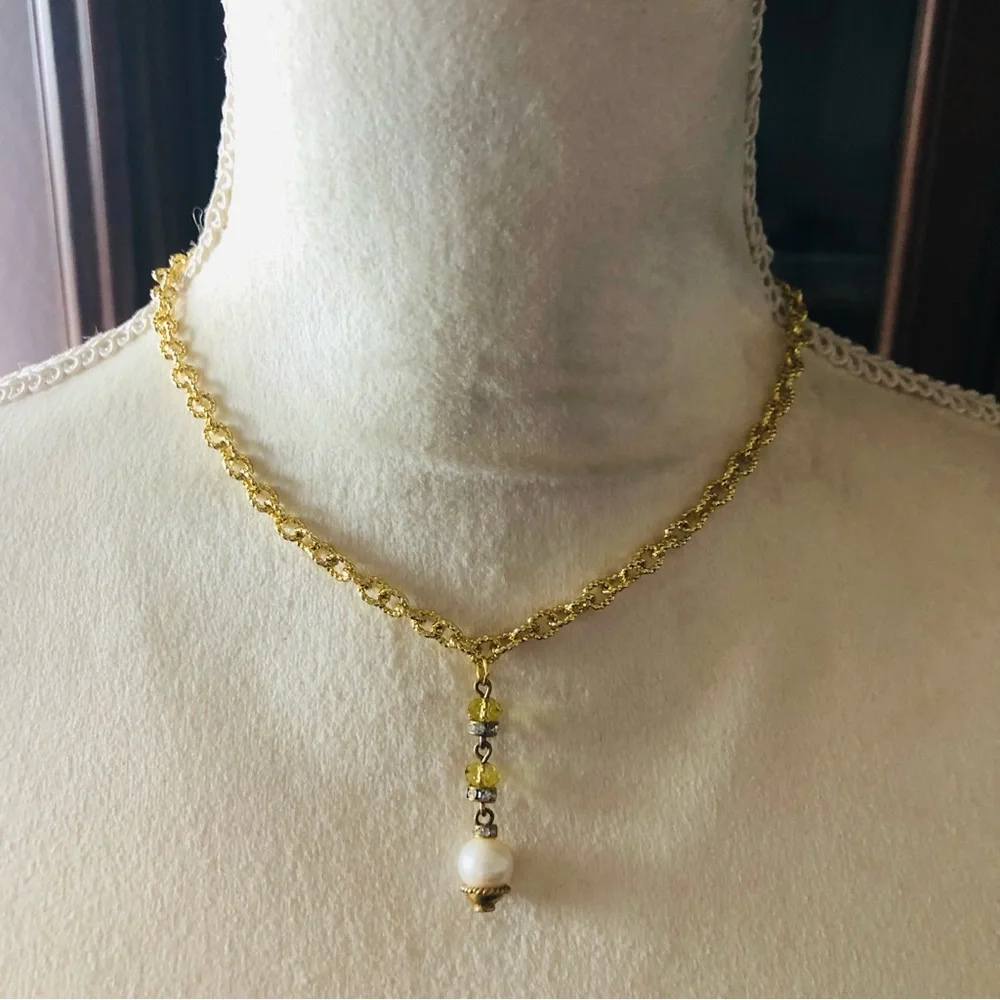 Hand crafted genuine pearl pendant textured chain link necklace